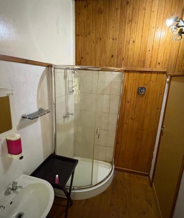 Photo of Bathroom in Flora Park