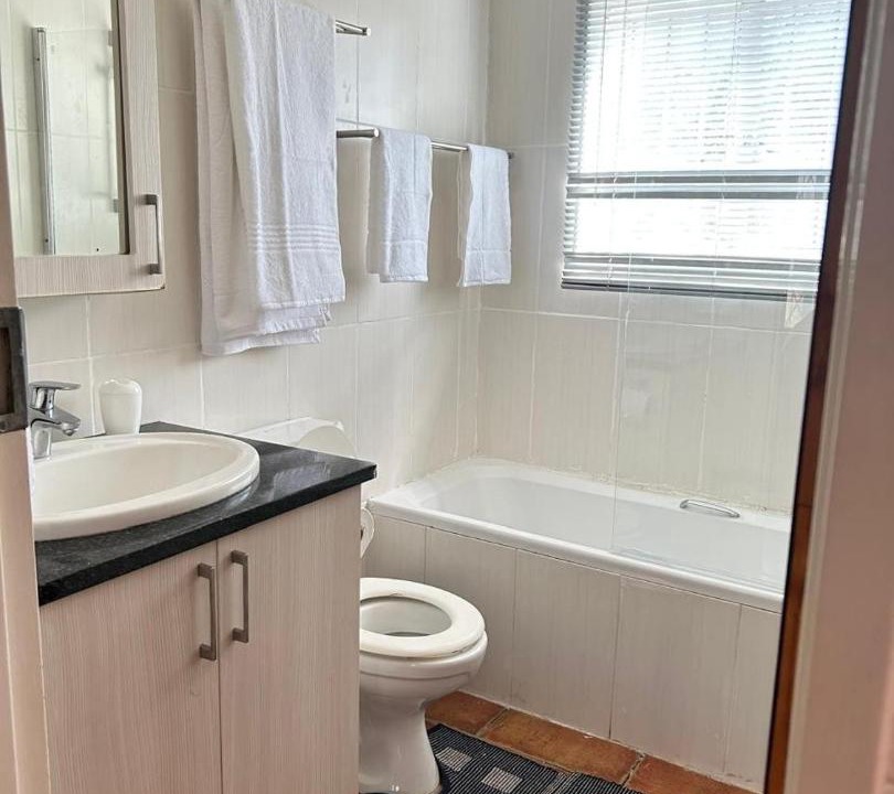 Photo of Bathroom in Die Hoewes