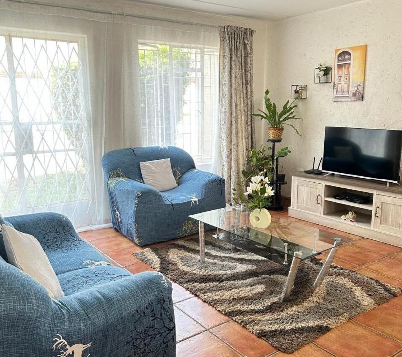 Photo of Livingroom in Die Hoewes