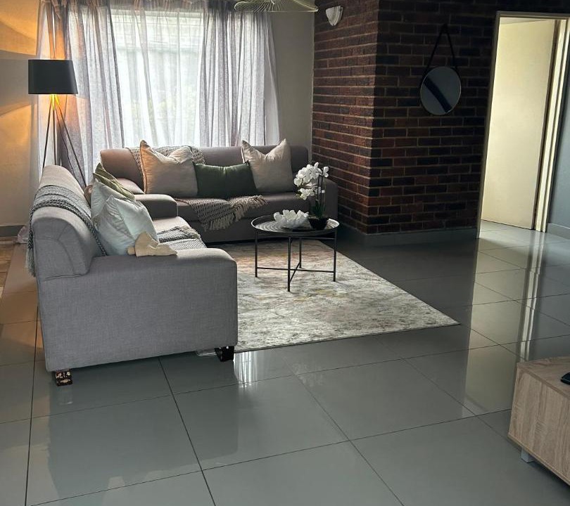 Photo of Livingroom in Greater Johannesburg Metropolitan Area