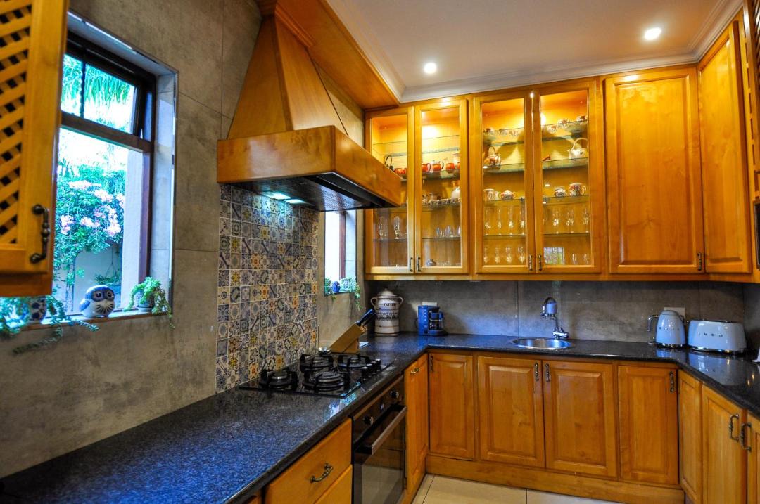 Photo of Kitchen in Faerie Glen