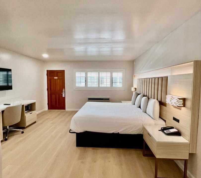 Photo of Bedroom in Polk Gulch
