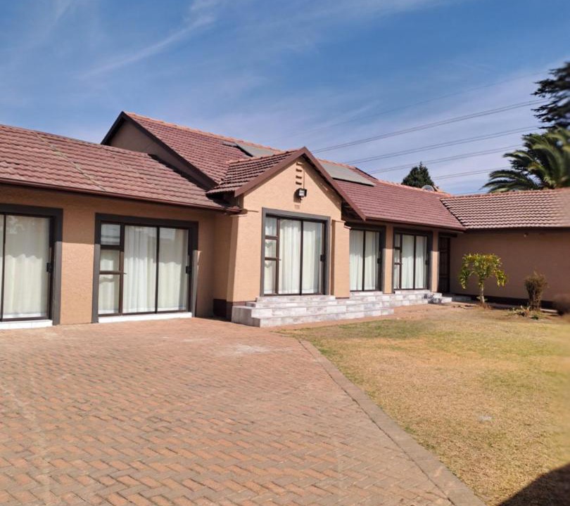 Photo of Others in Alberton