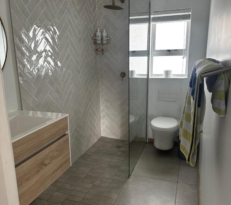 Photo of Bathroom in Shaka's Rock