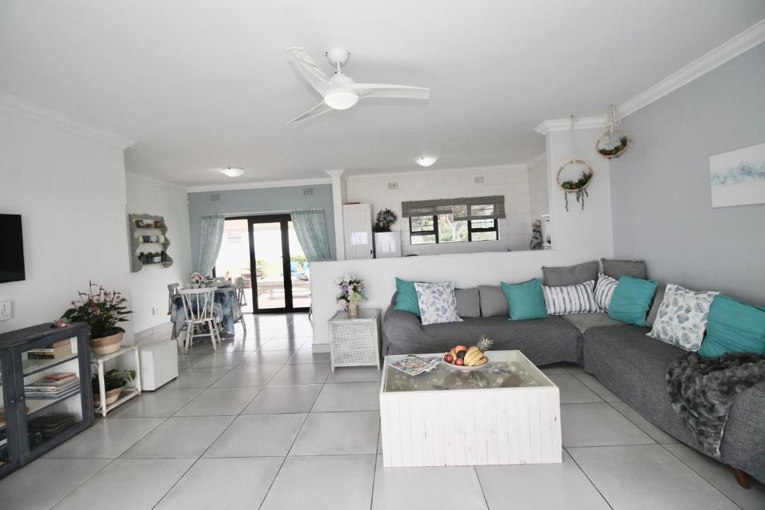 Photo of Livingroom in St Micheal's on Sea