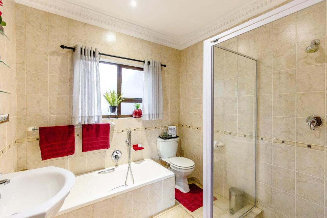 Photo of Bathroom in Umtentweni
