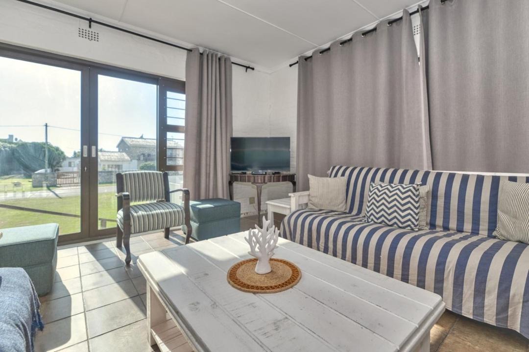 Photo of Livingroom in Waenhuiskrans