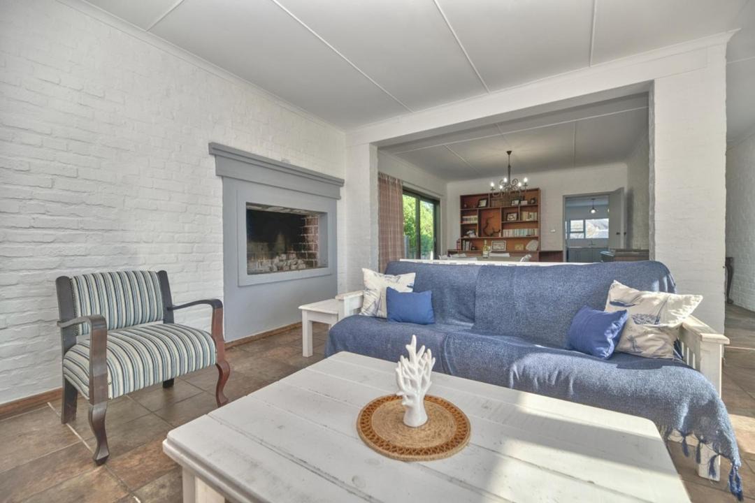 Photo of Livingroom in Waenhuiskrans
