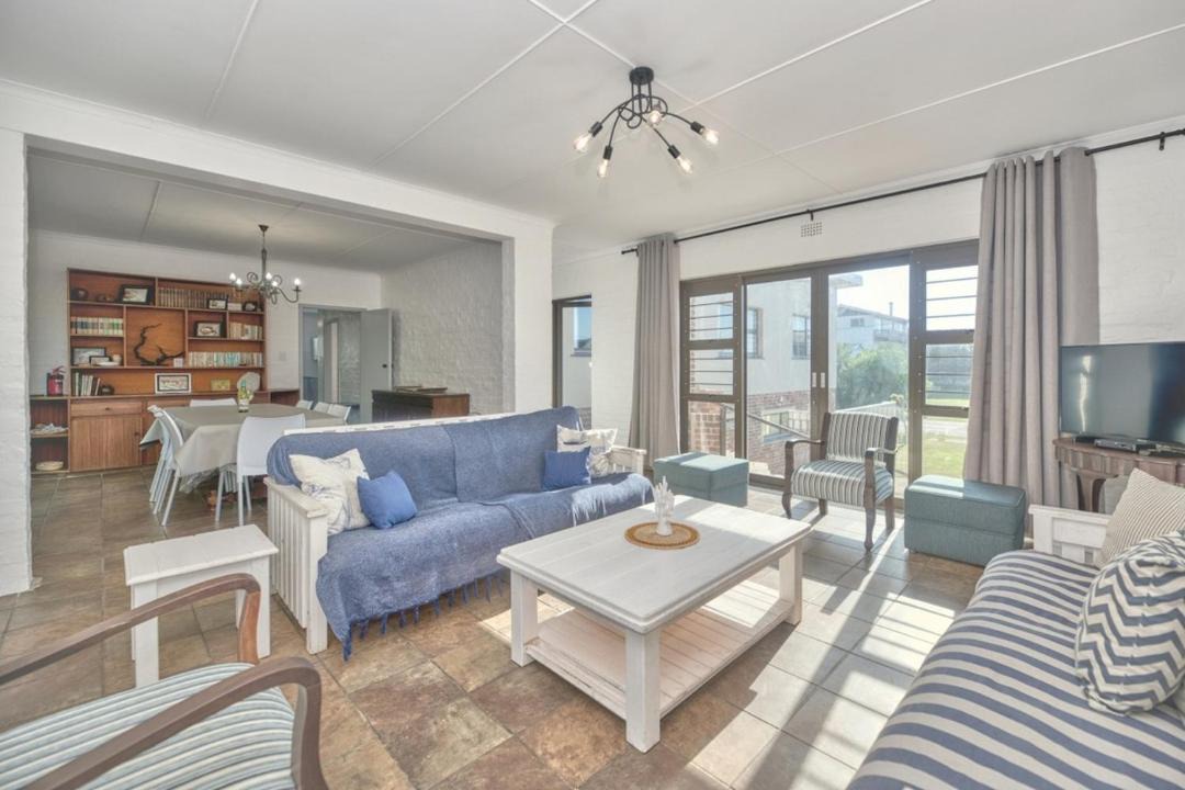 Photo of Livingroom in Waenhuiskrans