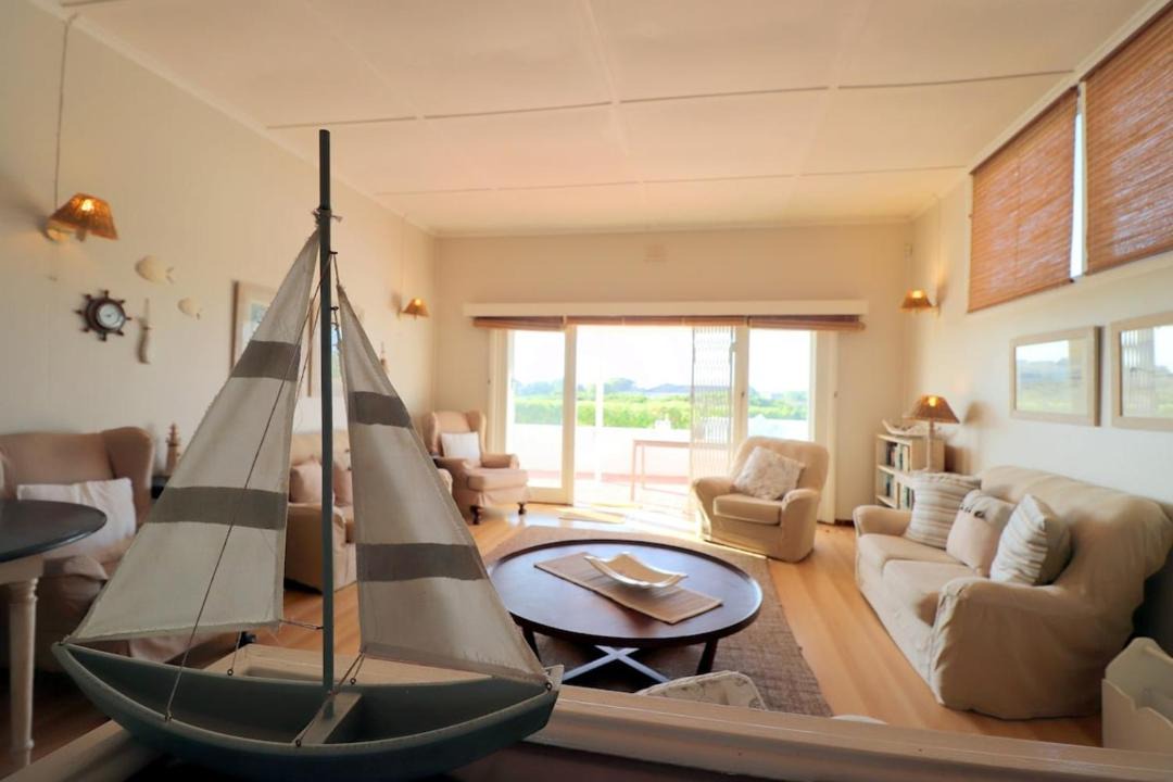 Photo of Livingroom in Waenhuiskrans