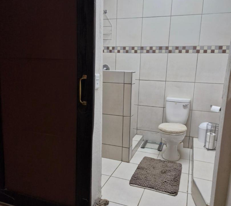 Photo of Bathroom in Kampersrus