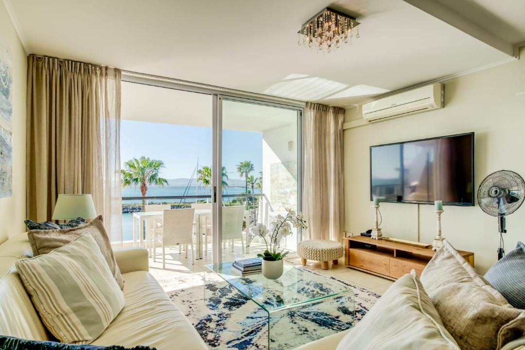 Photo of Livingroom in Mouille Point
