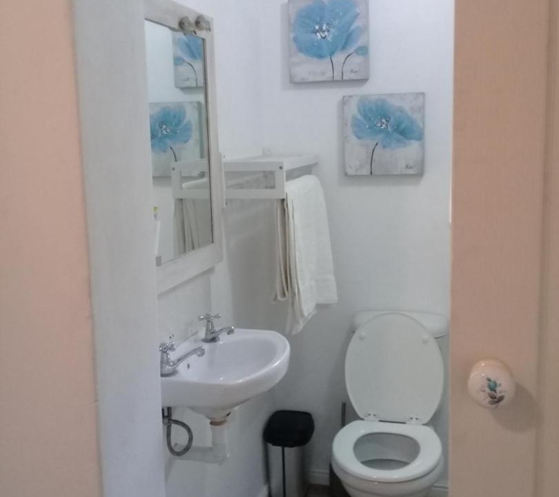 Photo of Bathroom in Albertinia