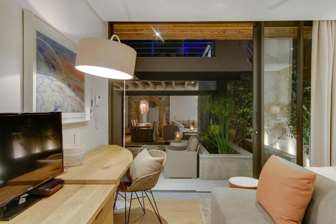 Photo of Livingroom in Cape Town City Centre