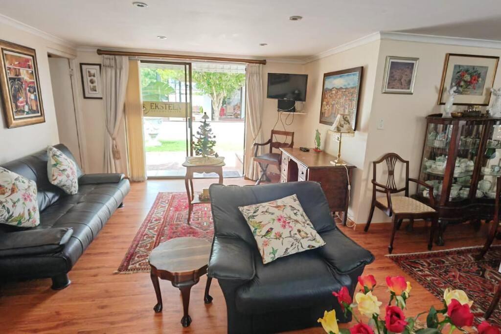 Photo of Livingroom in Rondebosch