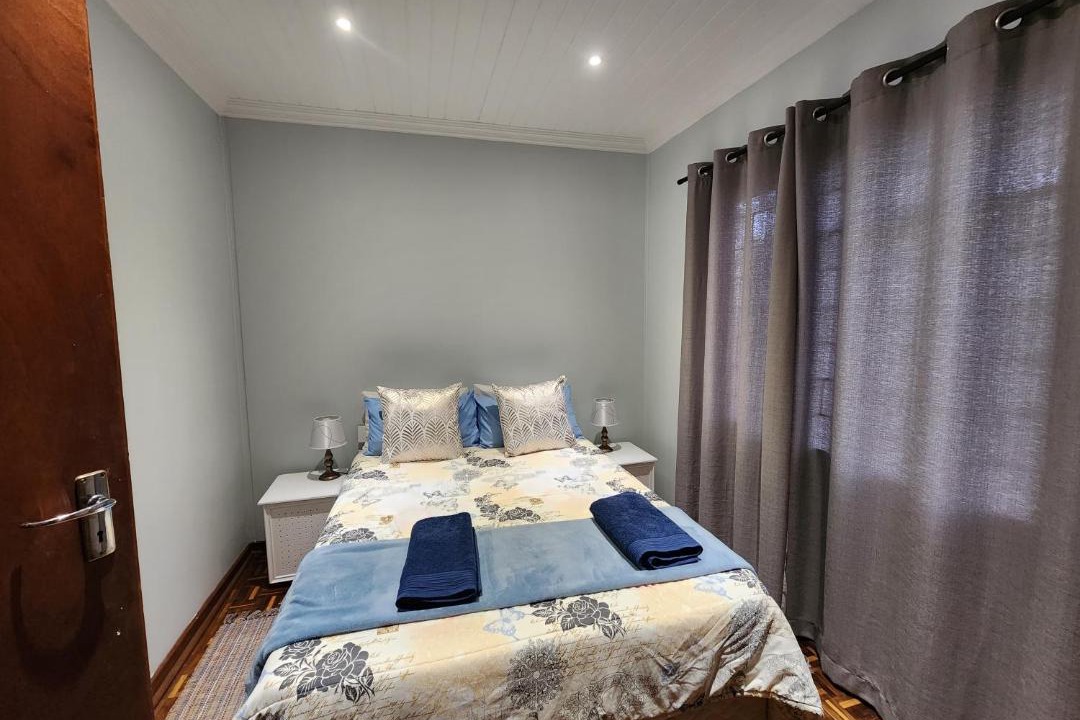 Photo of Bedroom in Paradise Beach