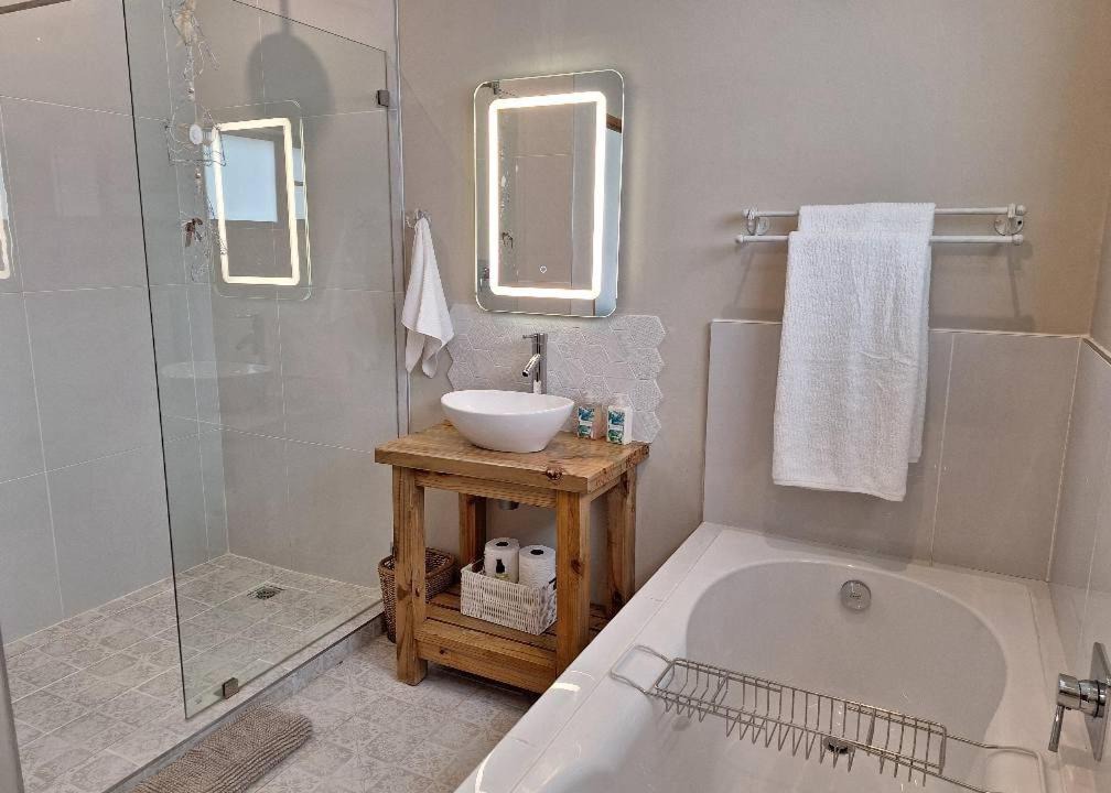 Photo of Bathroom in Marina Martinique