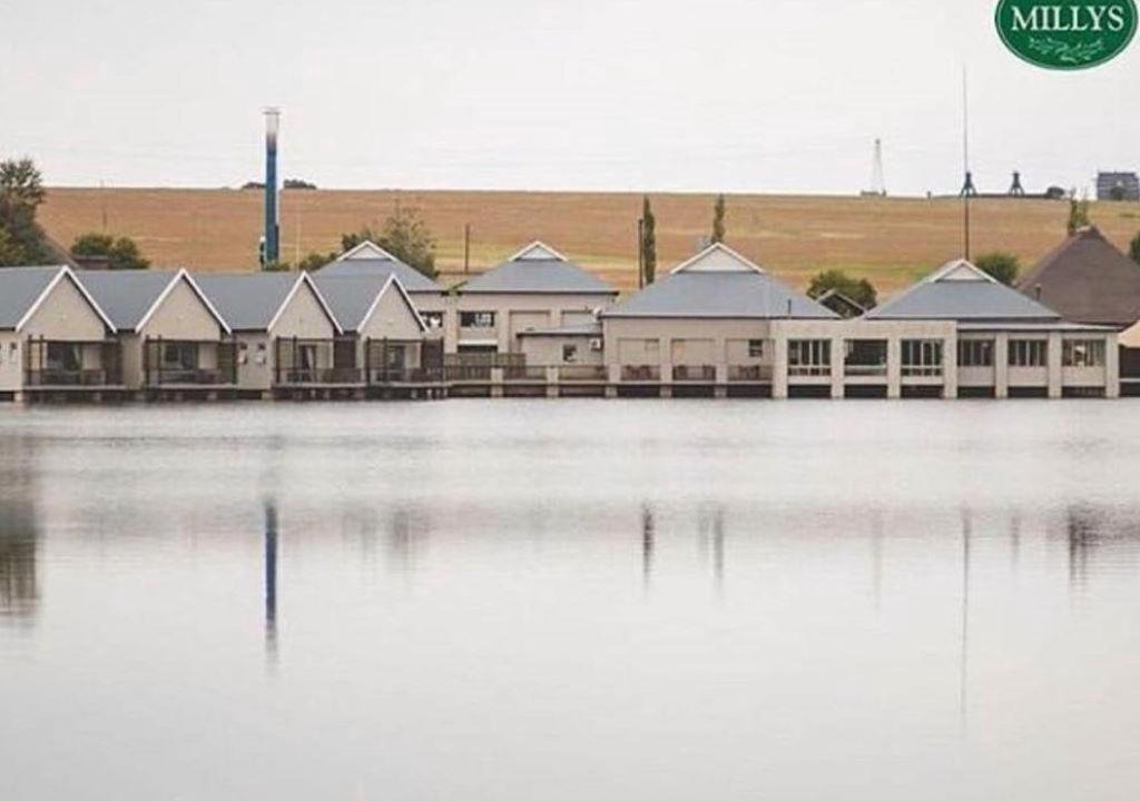 Photo of Buildings in Emakhazeni