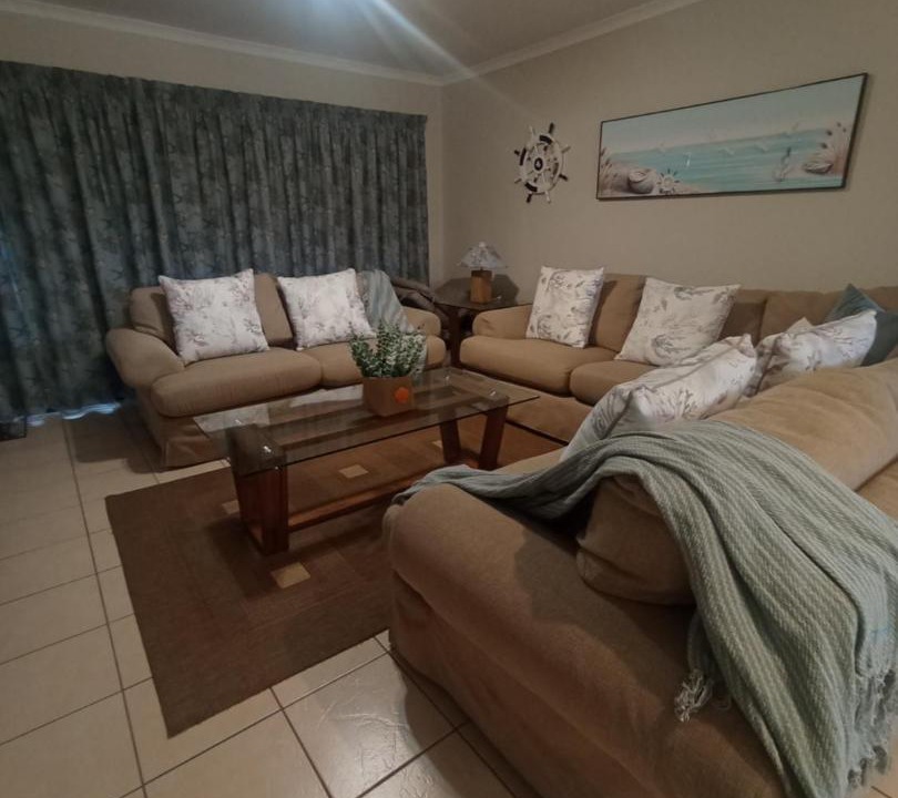 Photo of Livingroom in Shelly Beach