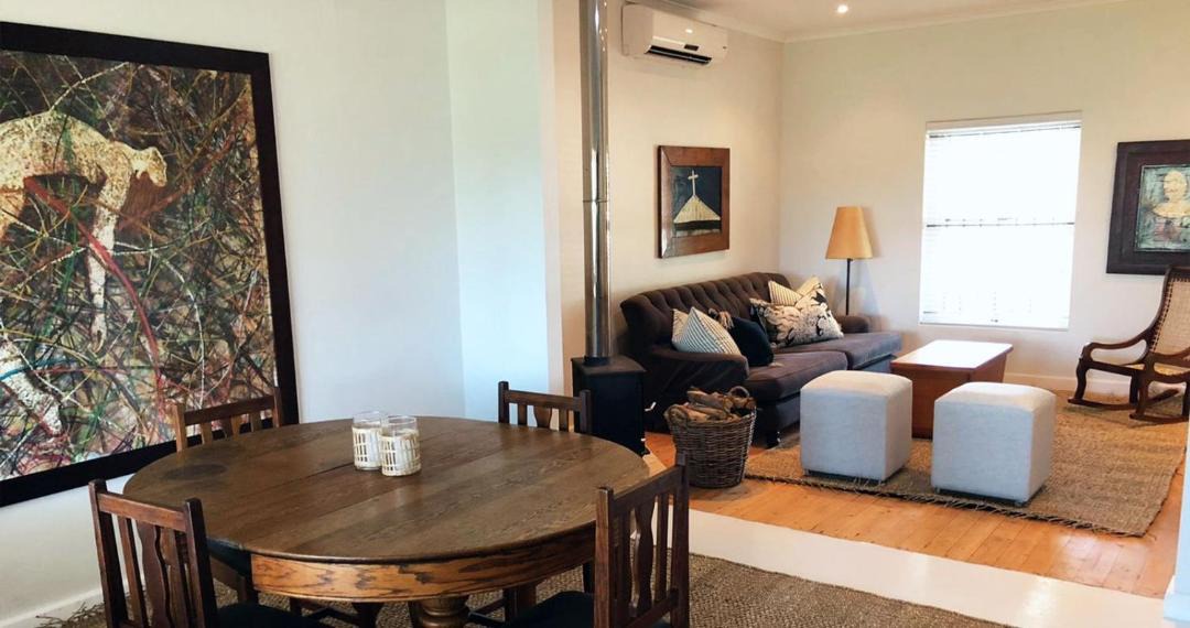 Photo of Livingroom in Stanford
