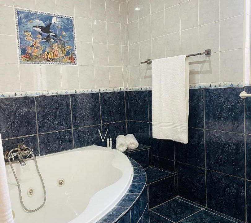 Photo of Bathroom in Greater Johannesburg Metropolitan Area