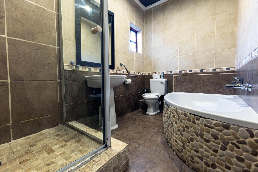 Photo of Bathroom in Brandwag