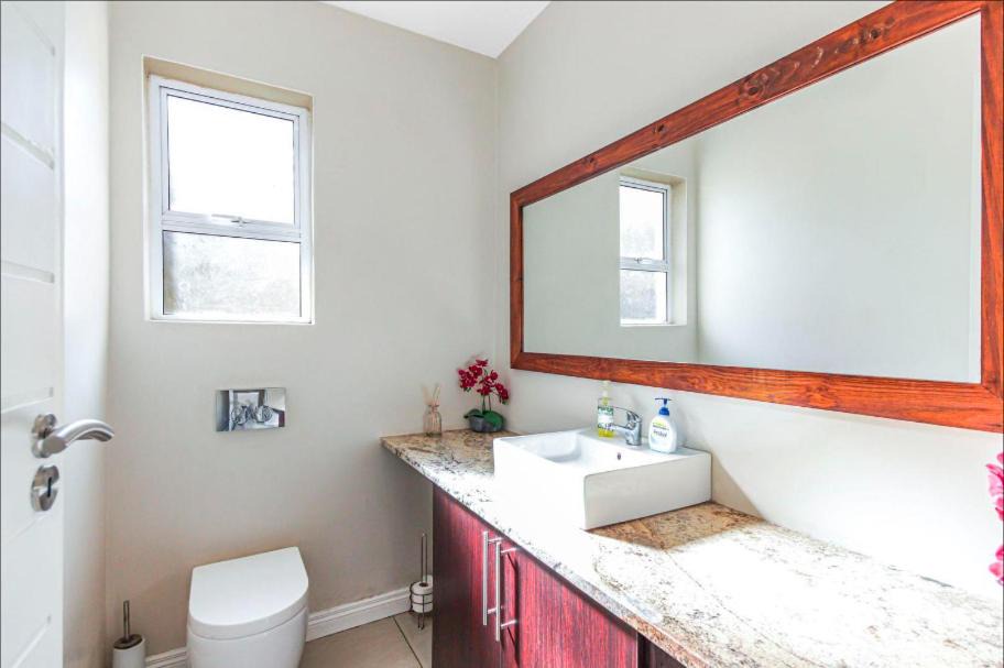 Photo of Bathroom in Greater Johannesburg Metropolitan Area