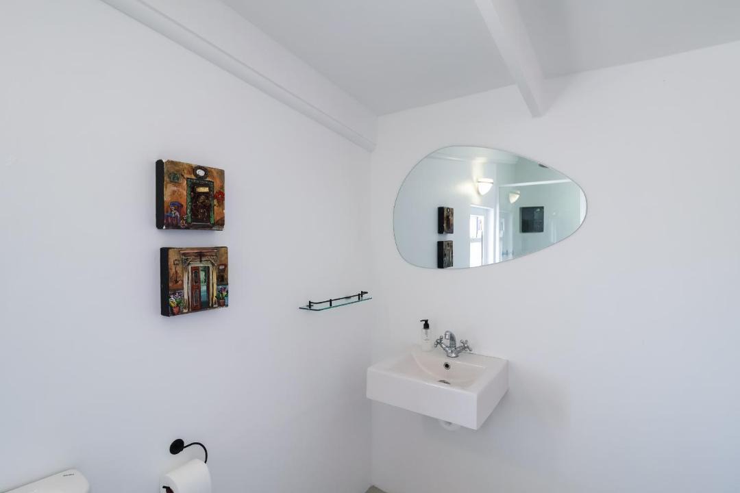 Photo of Bathroom in Paternoster