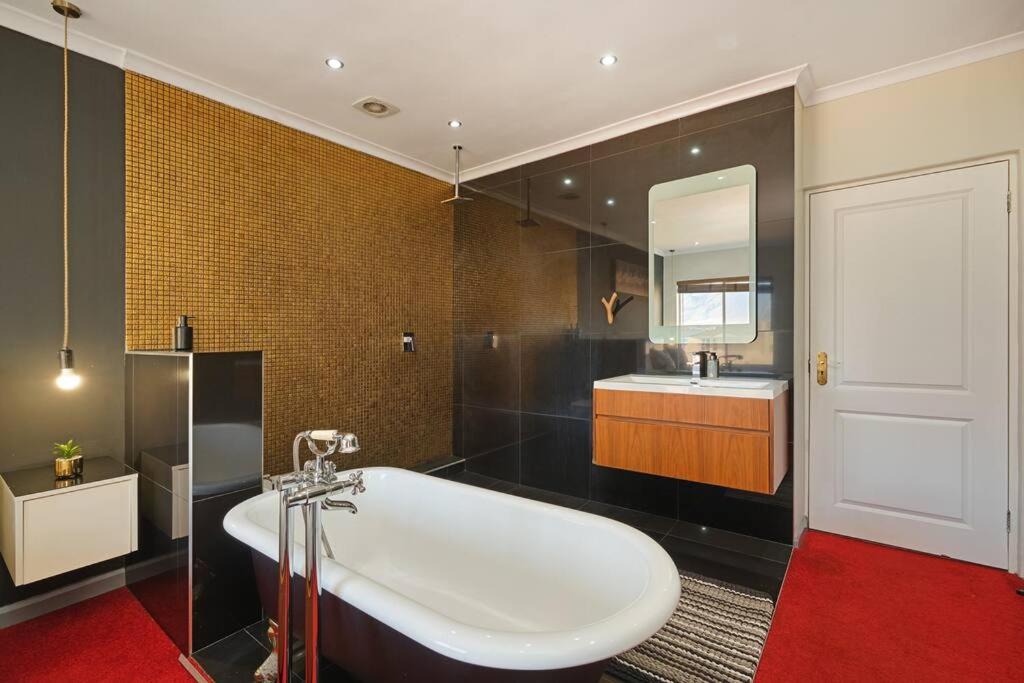 Photo of Bathroom in Lagoon Beach