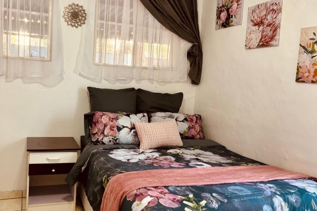 Photo of Bedroom in Muckleneuk