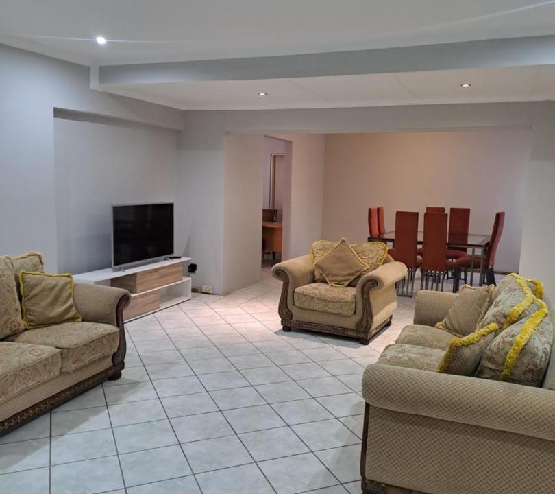 Photo of Livingroom in Alberton