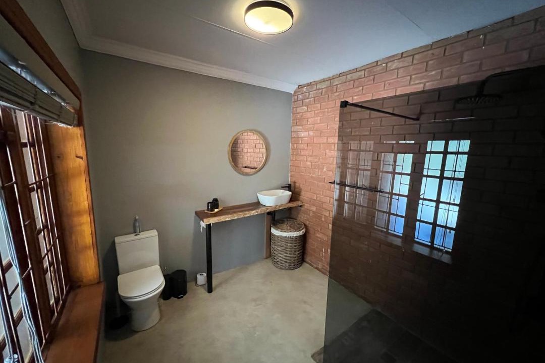 Photo of Bathroom in Buffelspoort