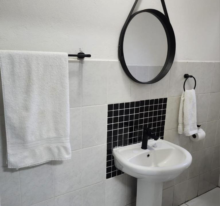Photo of Bathroom in Universitas