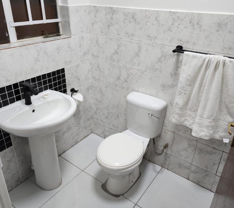 Photo of Bathroom in Universitas