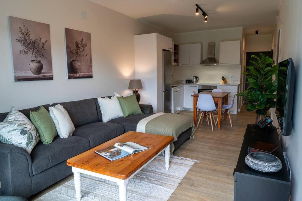 Photo of Livingroom in George Central