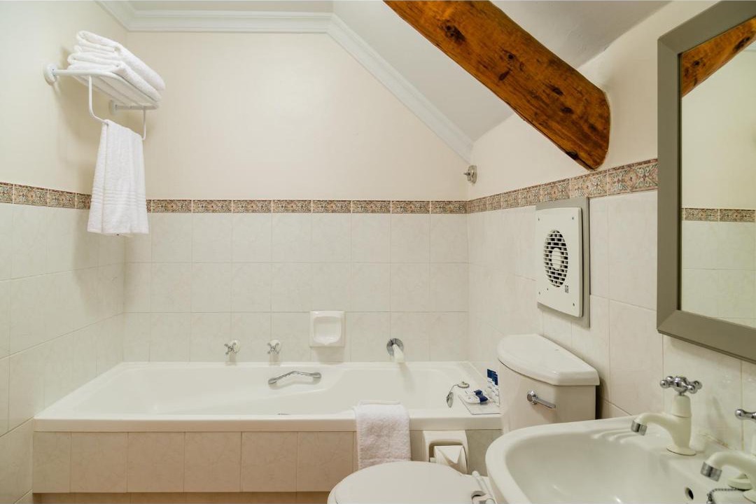 Photo of Bathroom in Observatory