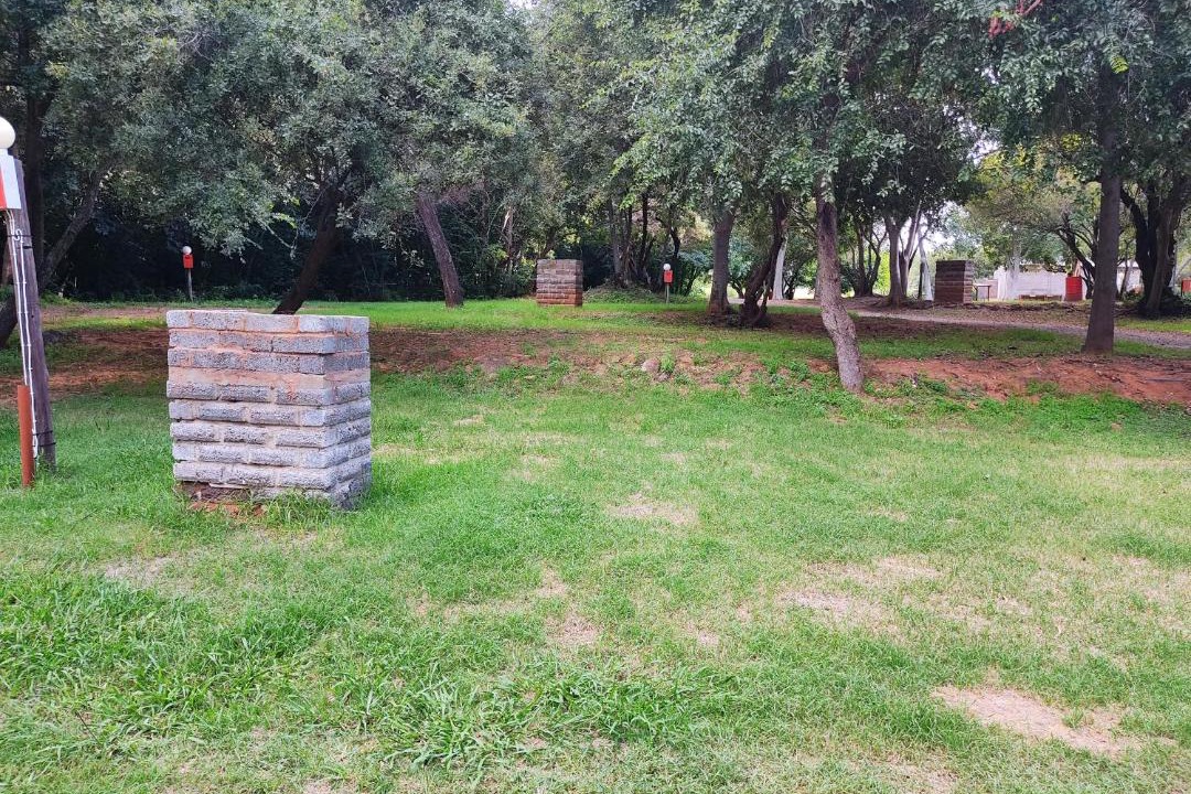 Photo of Others in Parys