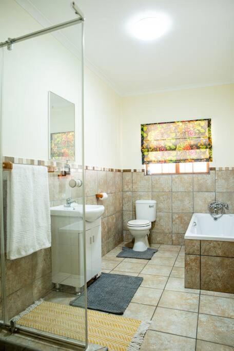 Photo of Bathroom in Graaff-Reinet