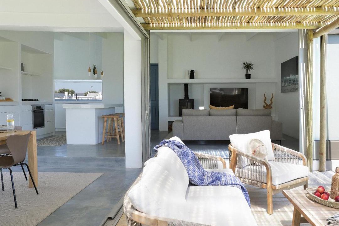Photo of Others in Paternoster