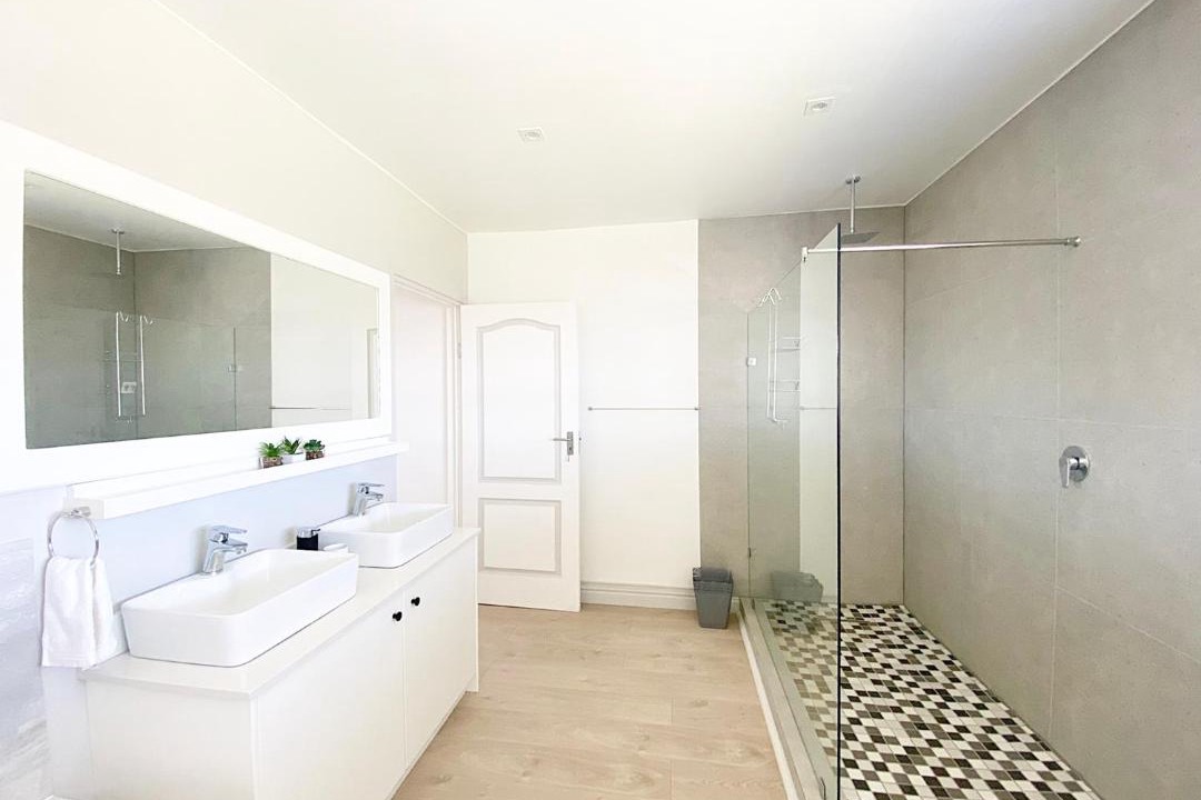 Photo of Bathroom in Bredasdorp