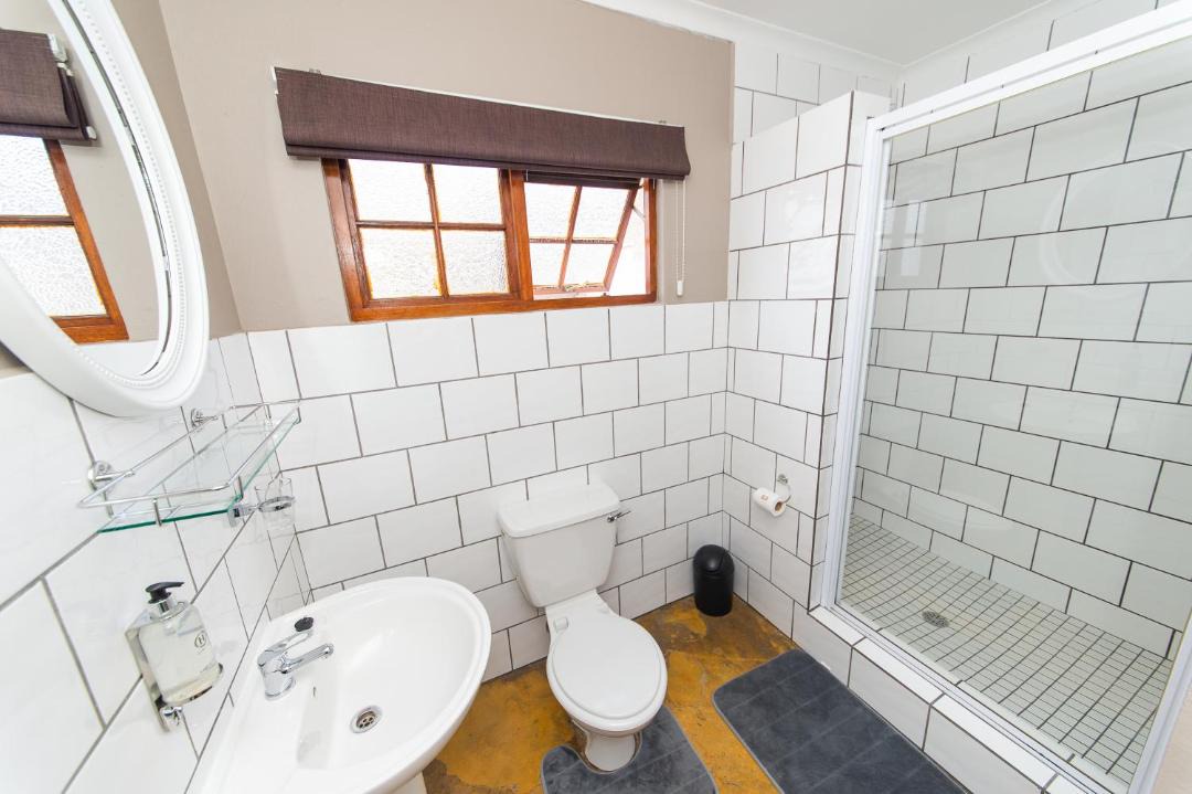 Photo of Bathroom in Springbok