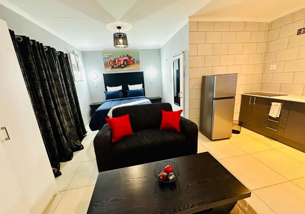 Photo of Livingroom in Bezuidenhout Valley