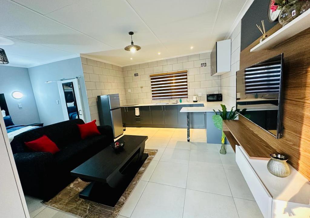 Photo of Livingroom in Bezuidenhout Valley