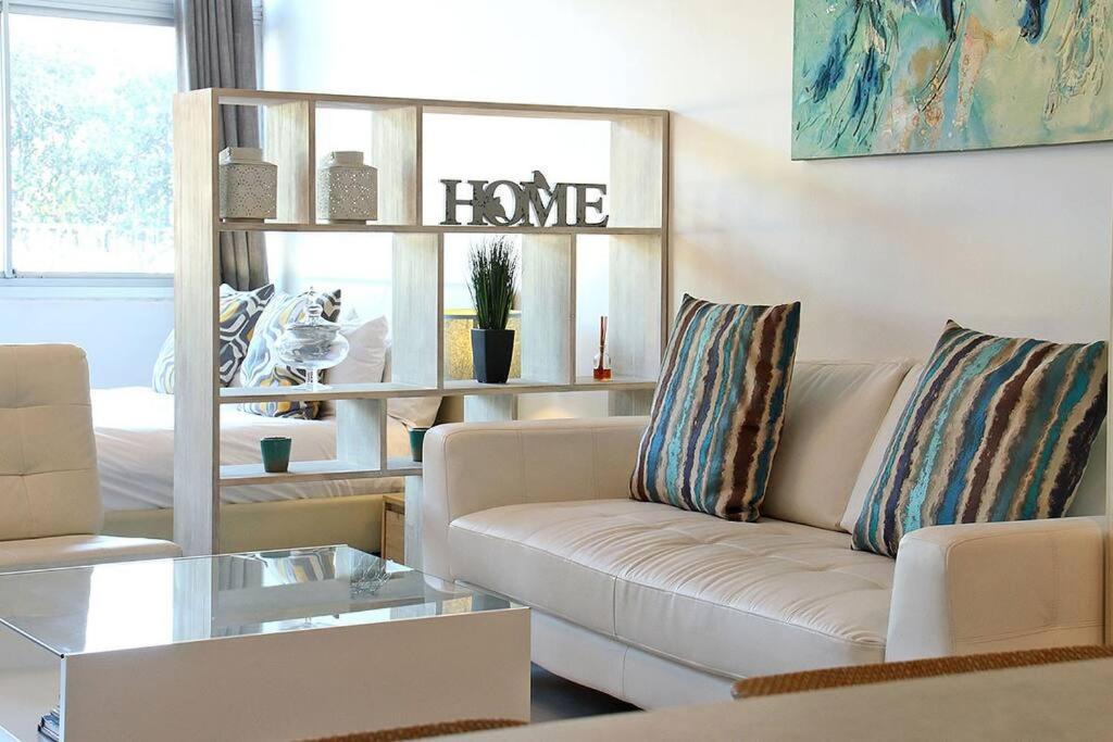 Photo of Livingroom in Mouille Point