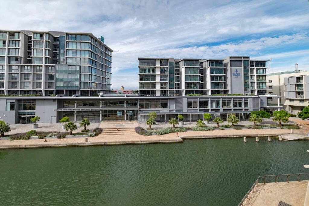 Photo of Others in Victoria and Alfred Waterfront