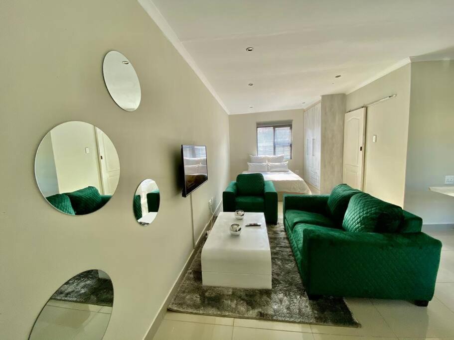 Photo of Livingroom in Lombardy East