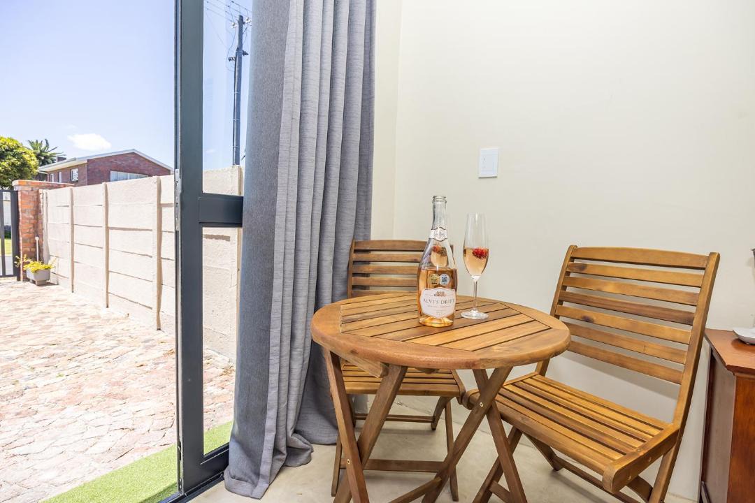 Photo of Patio Balcony in Bloubergstrand
