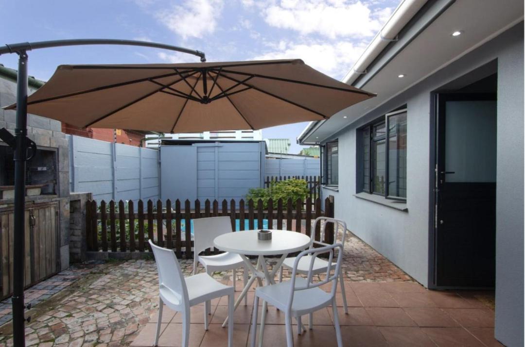Photo of Patio Balcony in Gordons Bay Central