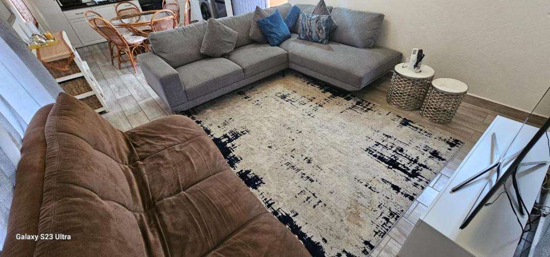 Photo of Livingroom in San Lameer