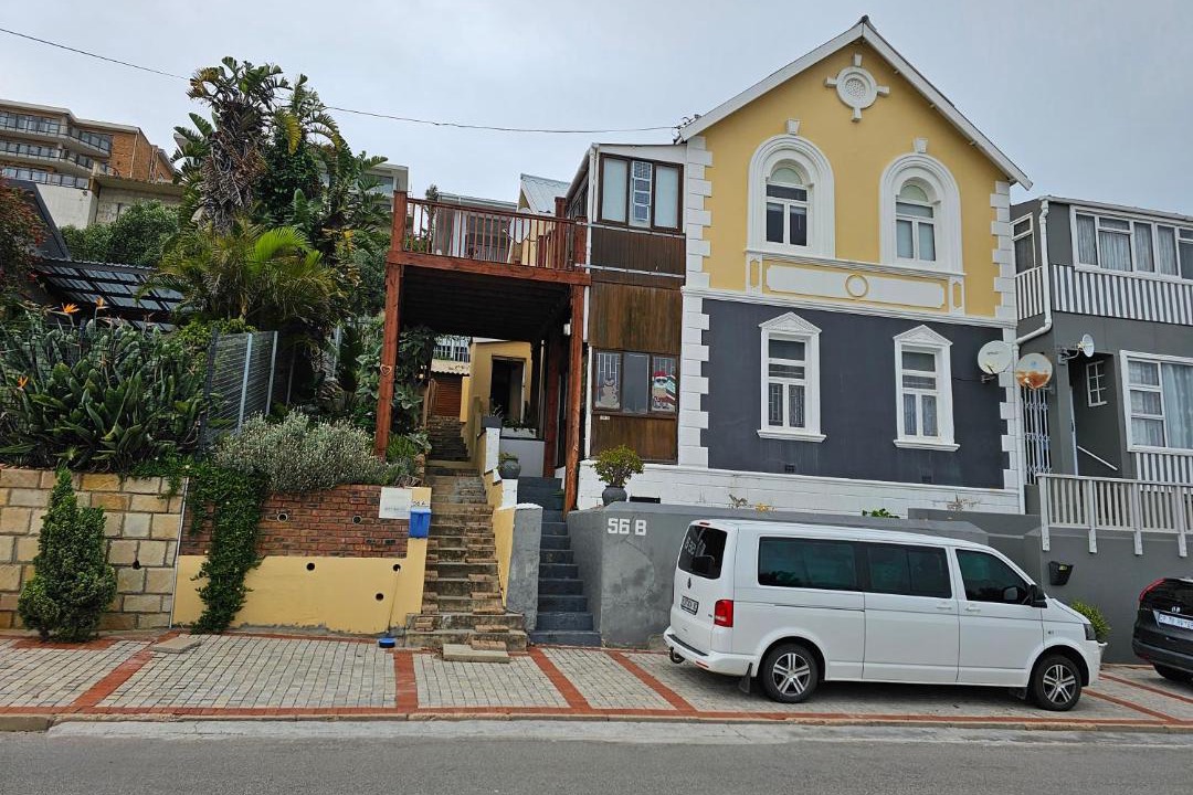 Photo of Buildings in Linkside